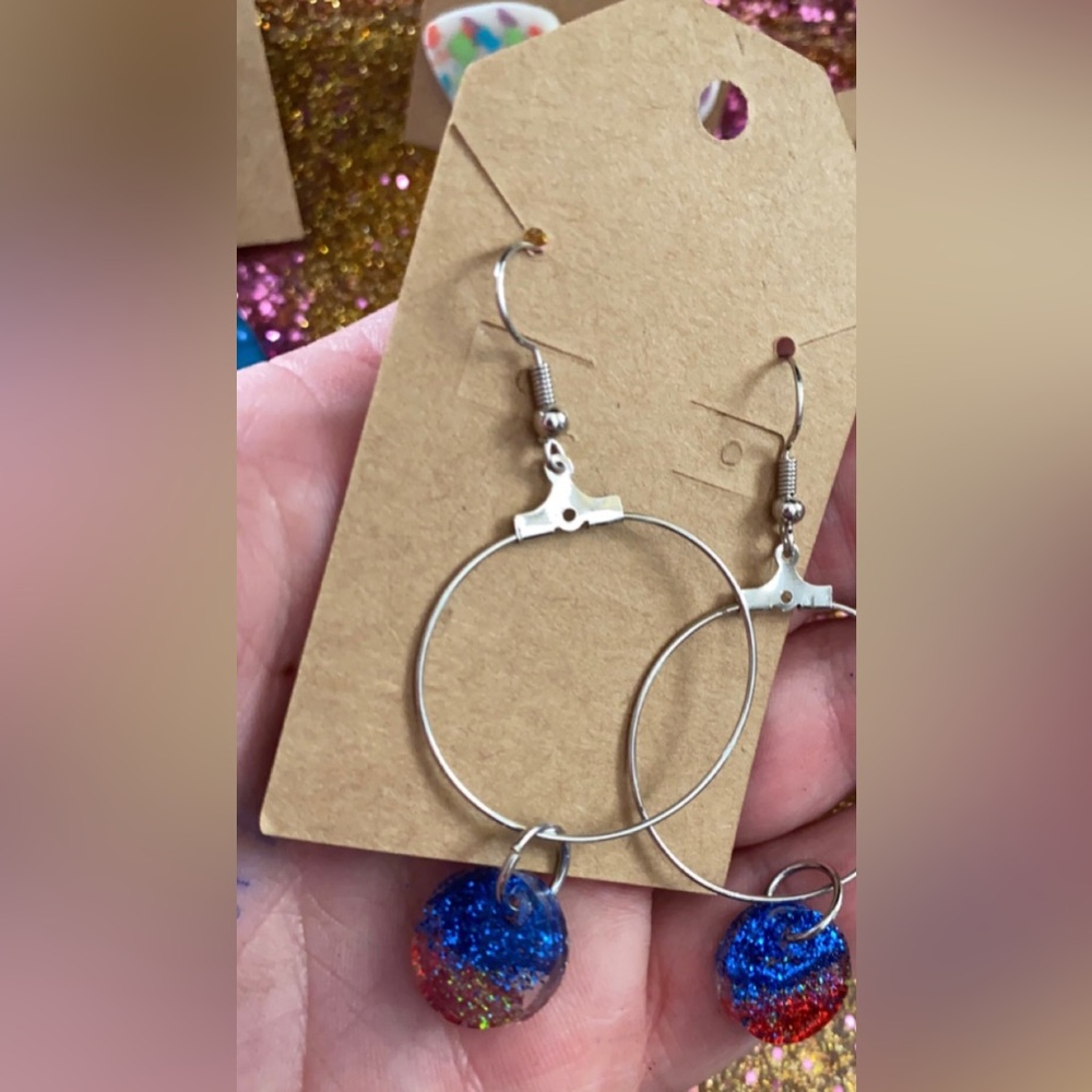 Dangle resin piece